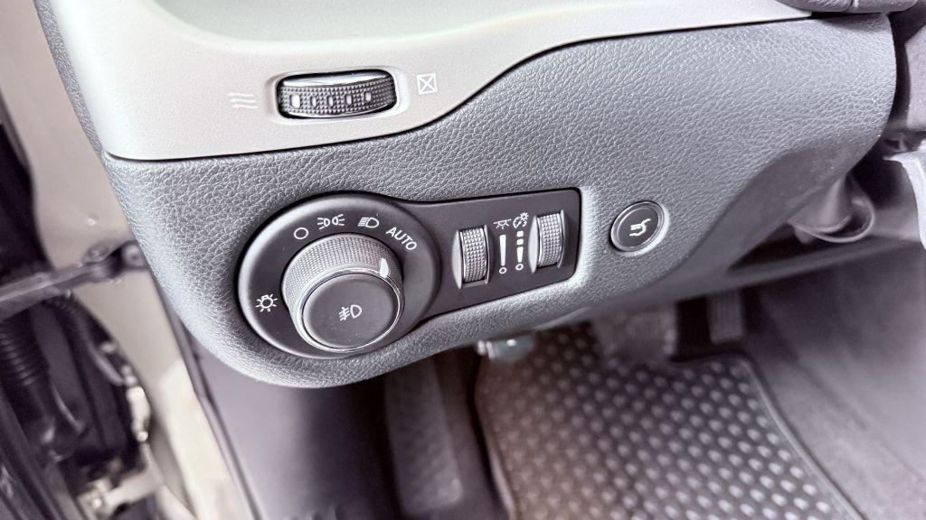 used 2017 Jeep Cherokee car, priced at $19,999