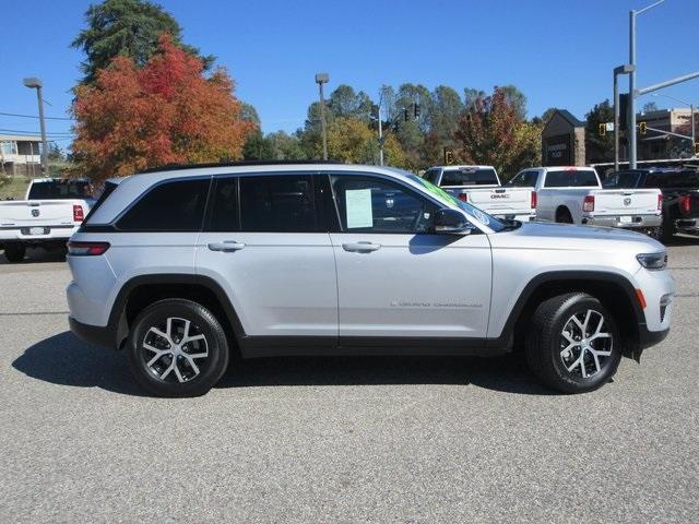 used 2024 Jeep Grand Cherokee car, priced at $31,495