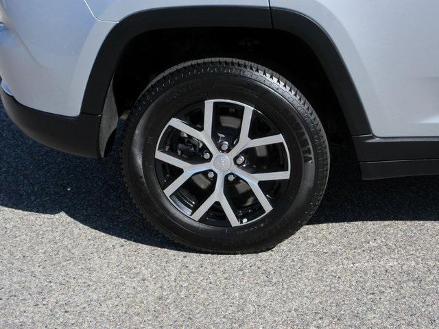 used 2024 Jeep Grand Cherokee car, priced at $31,495