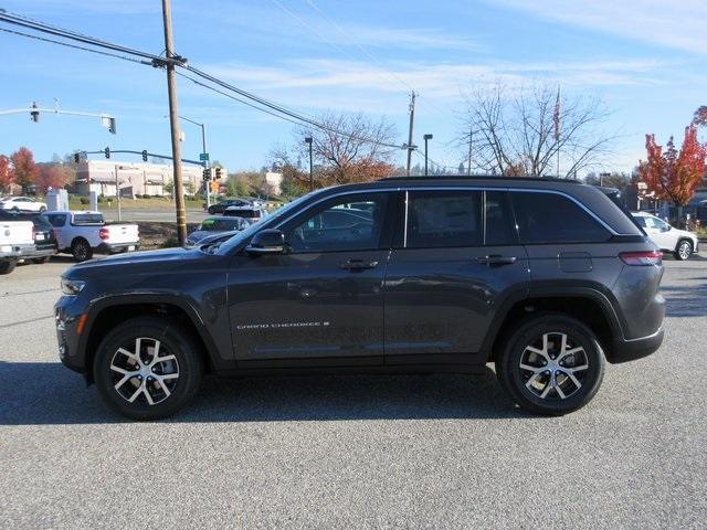 new 2025 Jeep Grand Cherokee car, priced at $50,005