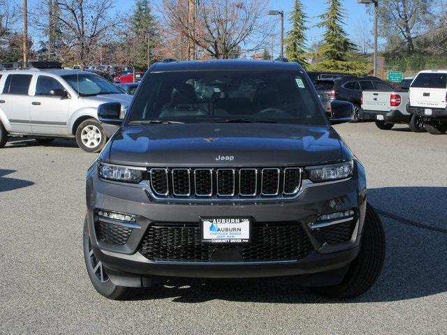 new 2025 Jeep Grand Cherokee car, priced at $50,005