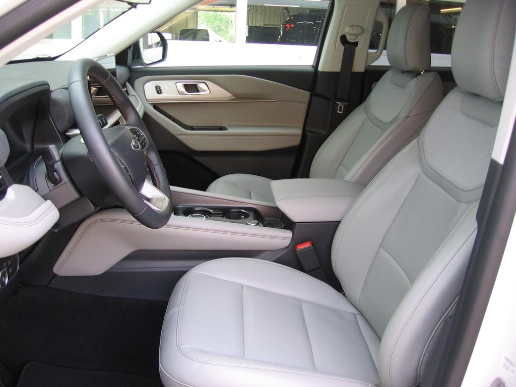 used 2025 Ford Explorer car, priced at $39,975