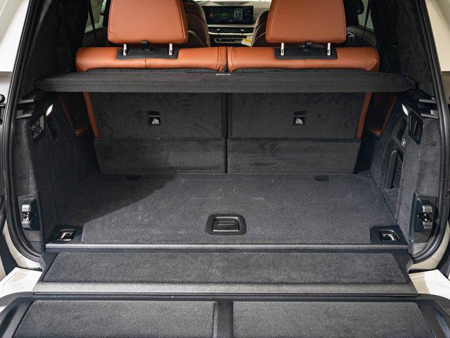 new 2026 BMW X7 car, priced at $100,485