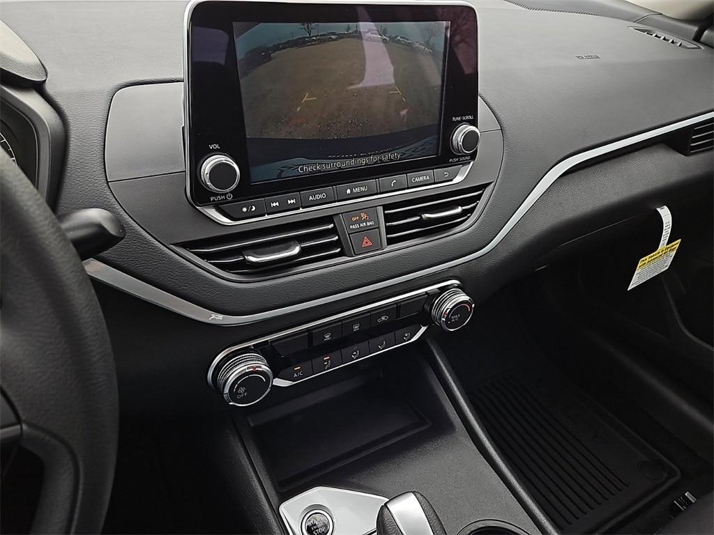 new 2025 Nissan Altima car, priced at $23,999