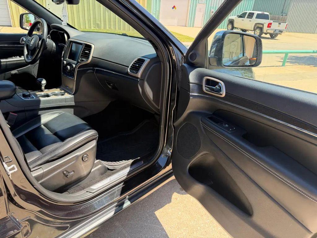 used 2015 Jeep Grand Cherokee car, priced at $13,999