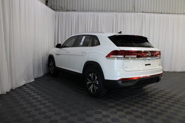 new 2026 Volkswagen Atlas Cross Sport car, priced at $38,327