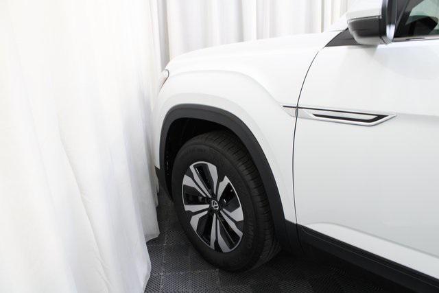 new 2026 Volkswagen Atlas Cross Sport car, priced at $38,327
