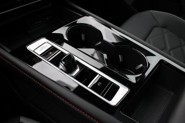 new 2024 Volkswagen Atlas car, priced at $47,000