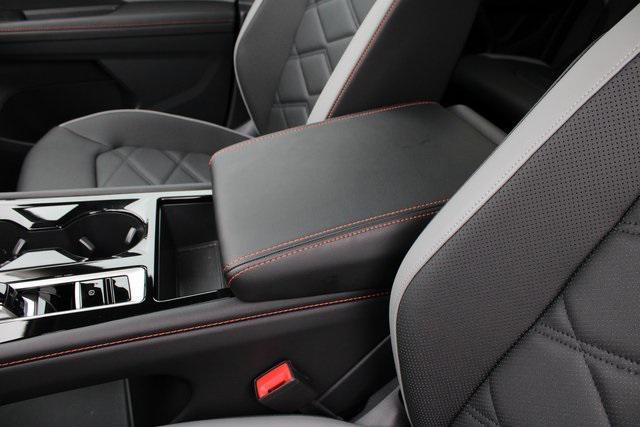 new 2024 Volkswagen Atlas car, priced at $47,000