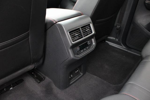 new 2024 Volkswagen Atlas car, priced at $47,000