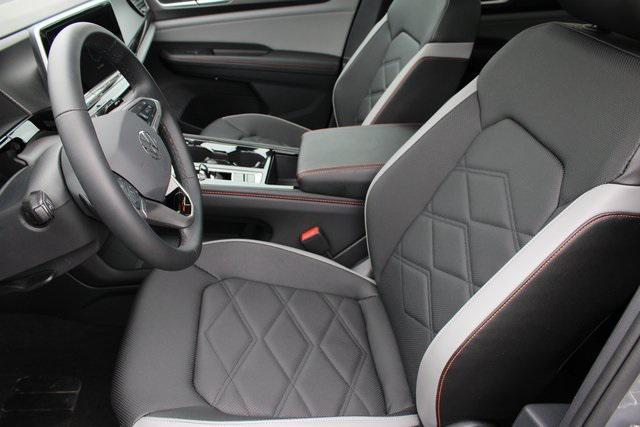new 2024 Volkswagen Atlas car, priced at $47,000
