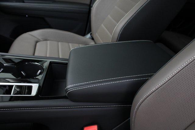 new 2025 Volkswagen Atlas car, priced at $45,801