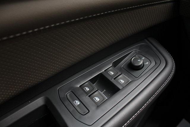 new 2025 Volkswagen Atlas car, priced at $45,801