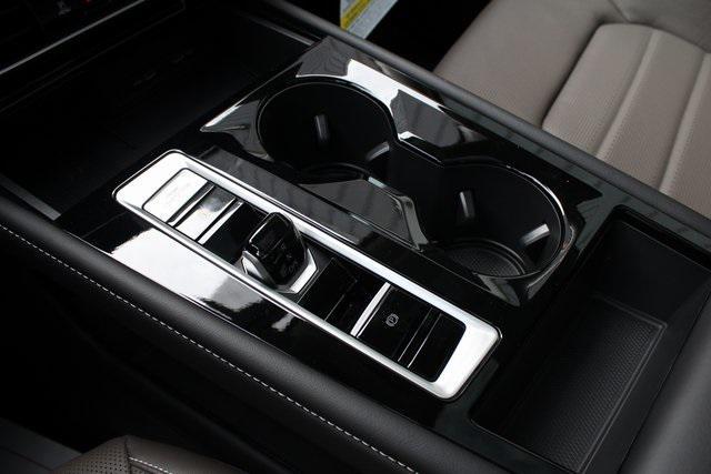 new 2025 Volkswagen Atlas car, priced at $45,801