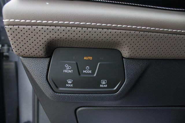 new 2025 Volkswagen Atlas car, priced at $45,801