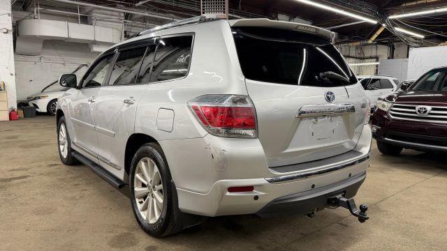used 2011 Toyota Highlander Hybrid car, priced at $10,150
