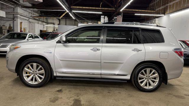 used 2011 Toyota Highlander Hybrid car, priced at $10,150