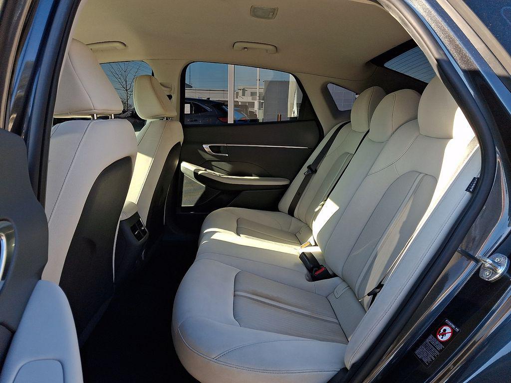 used 2022 Hyundai Sonata Hybrid car, priced at $16,149