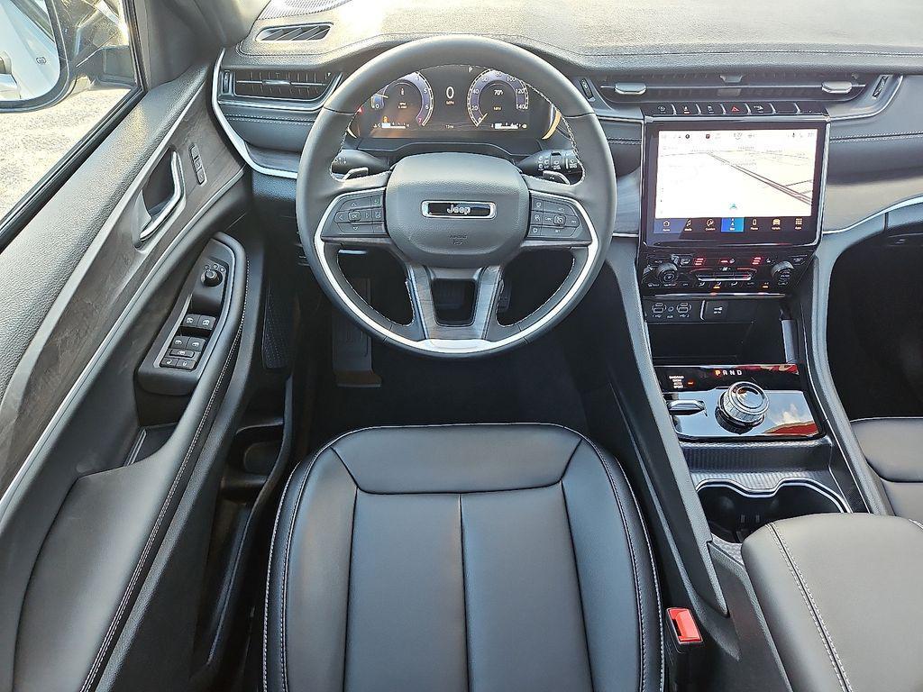new 2025 Jeep Grand Cherokee car, priced at $38,360