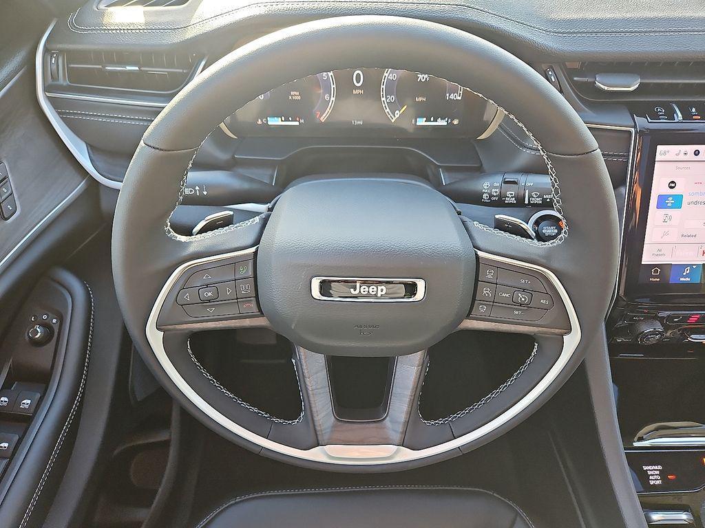 new 2025 Jeep Grand Cherokee car, priced at $38,360