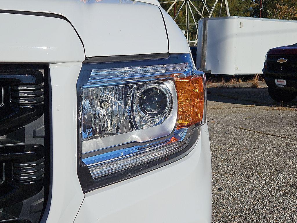 used 2022 GMC Canyon car, priced at $27,399