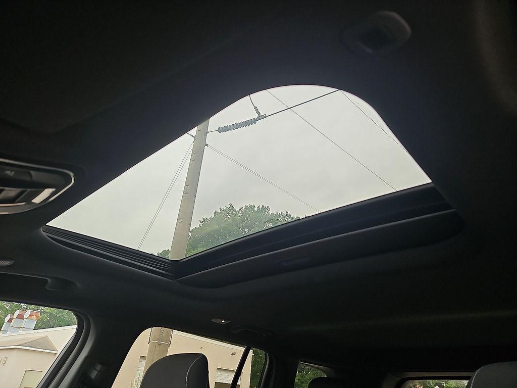 new 2025 Jeep Grand Cherokee car, priced at $31,250