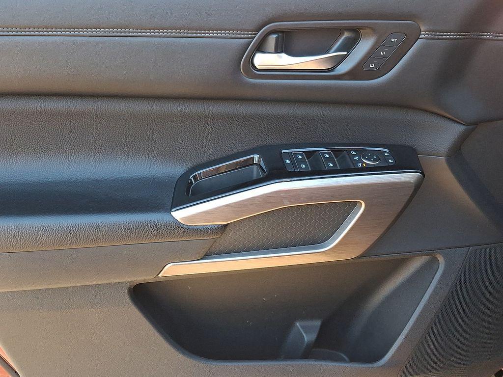 used 2023 Nissan Pathfinder car, priced at $36,279