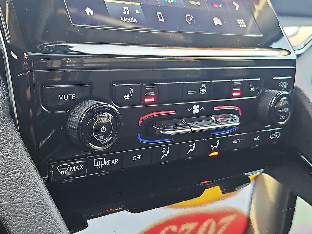 used 2023 Jeep Grand Cherokee L car, priced at $27,993