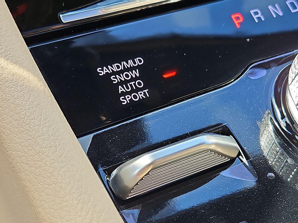 new 2025 Jeep Grand Cherokee car, priced at $46,880