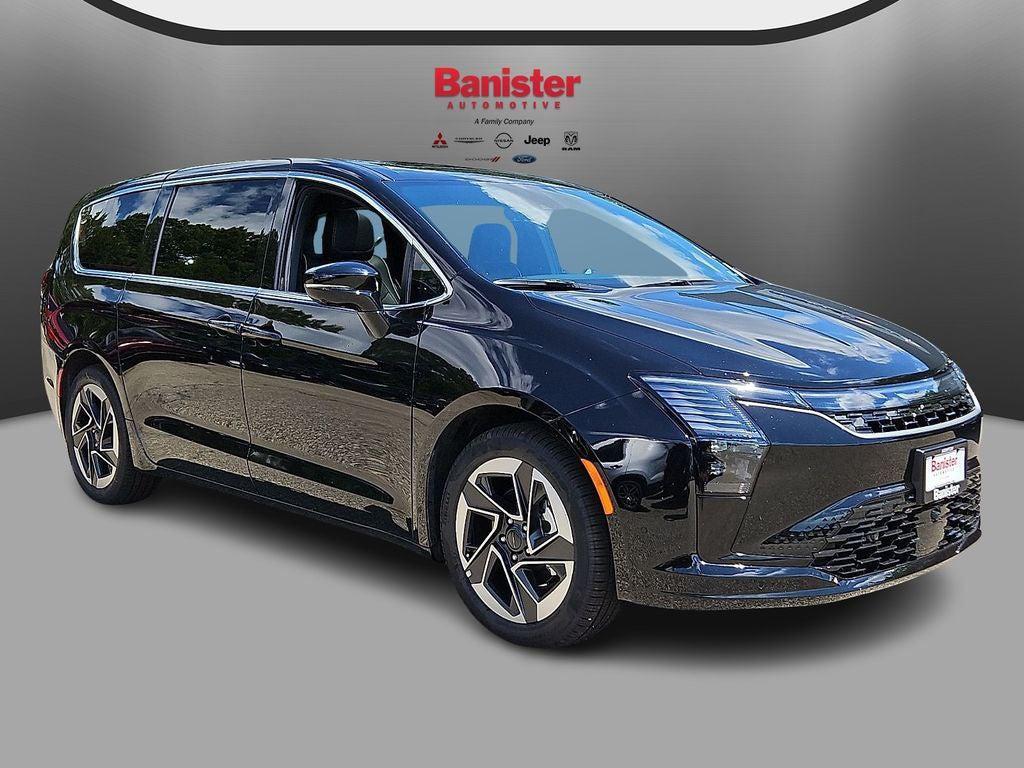 new 2027 Chrysler Pacifica car, priced at $48,904