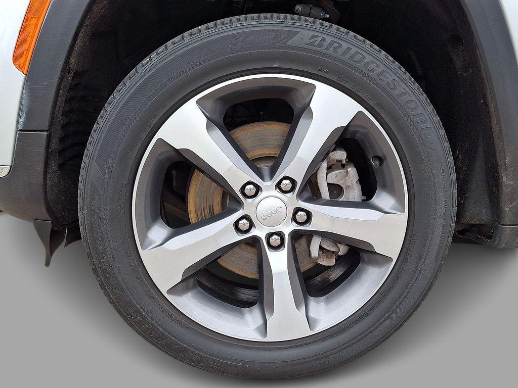 used 2023 Jeep Grand Cherokee L car, priced at $34,360