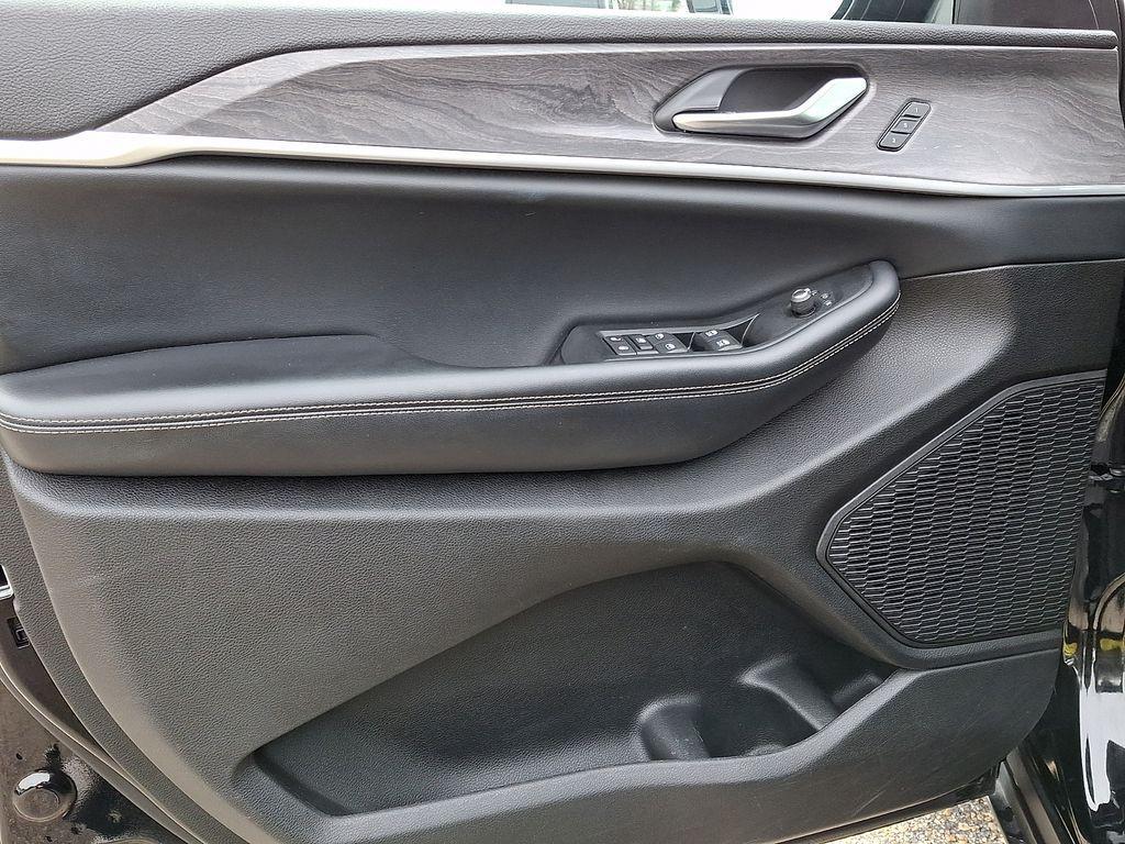 used 2023 Jeep Grand Cherokee L car, priced at $26,742