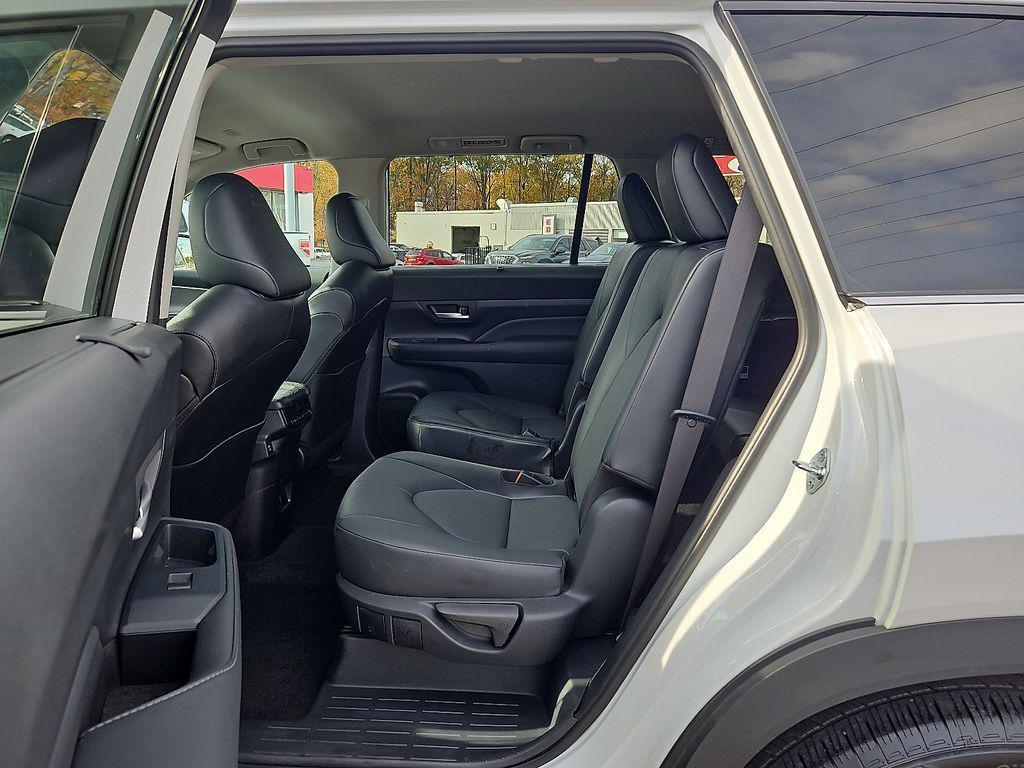 used 2024 Toyota Grand Highlander car, priced at $35,016