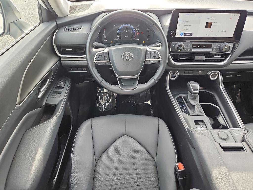 used 2024 Toyota Grand Highlander car, priced at $35,016