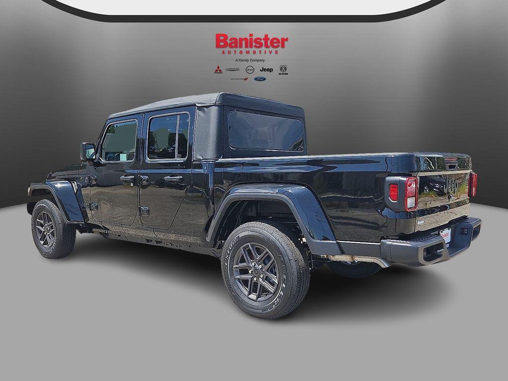 new 2025 Jeep Gladiator car, priced at $37,161
