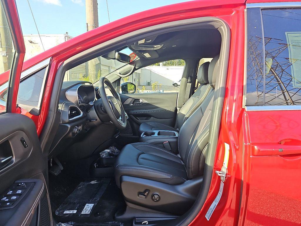 new 2026 Chrysler Pacifica car, priced at $42,768