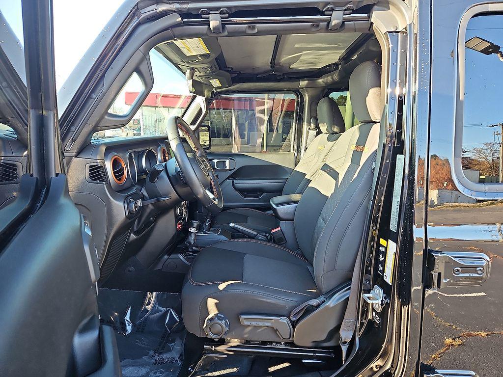 used 2022 Jeep Gladiator car, priced at $32,215