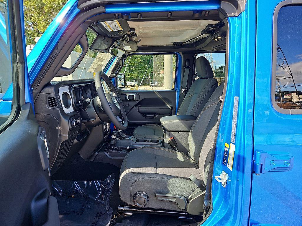 new 2025 Jeep Wrangler car, priced at $44,497