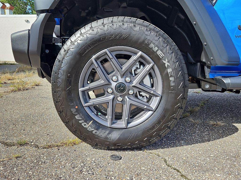 new 2025 Jeep Wrangler car, priced at $44,497