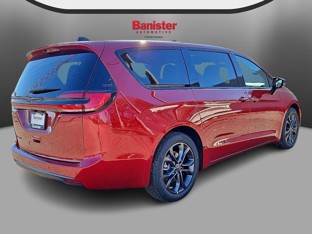 new 2026 Chrysler Pacifica car, priced at $43,008