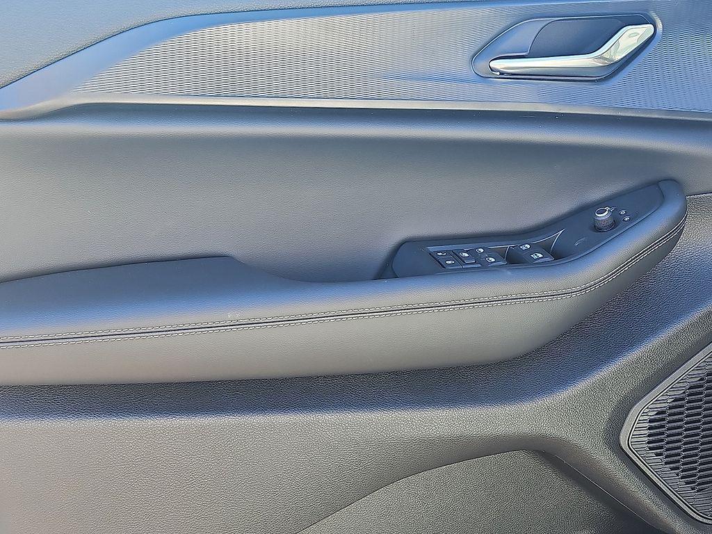 new 2025 Jeep Grand Cherokee car, priced at $36,000