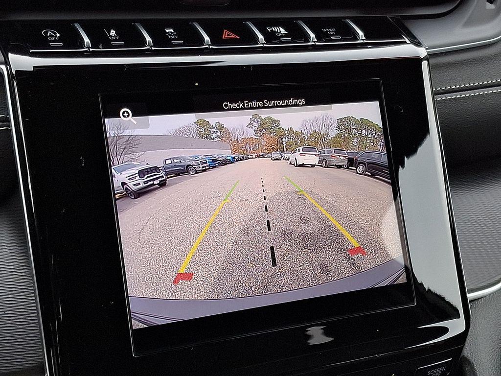 new 2026 Jeep Grand Cherokee car, priced at $42,585