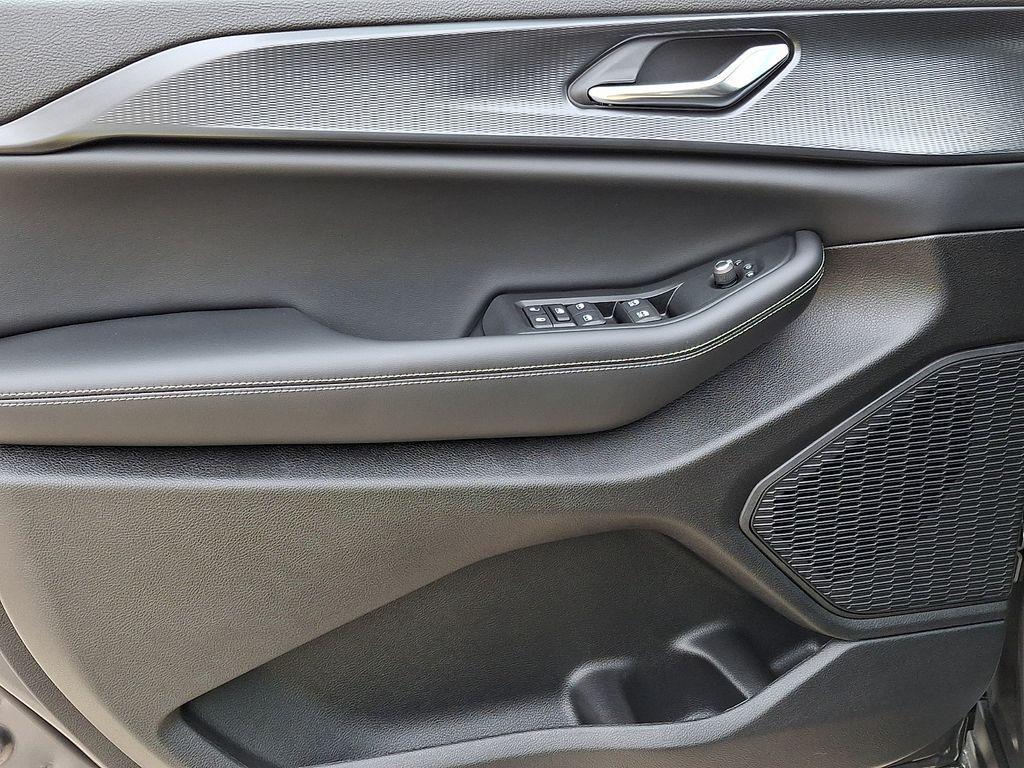 new 2026 Jeep Grand Cherokee car, priced at $42,585