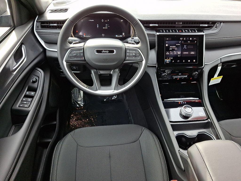 new 2026 Jeep Grand Cherokee car, priced at $42,585