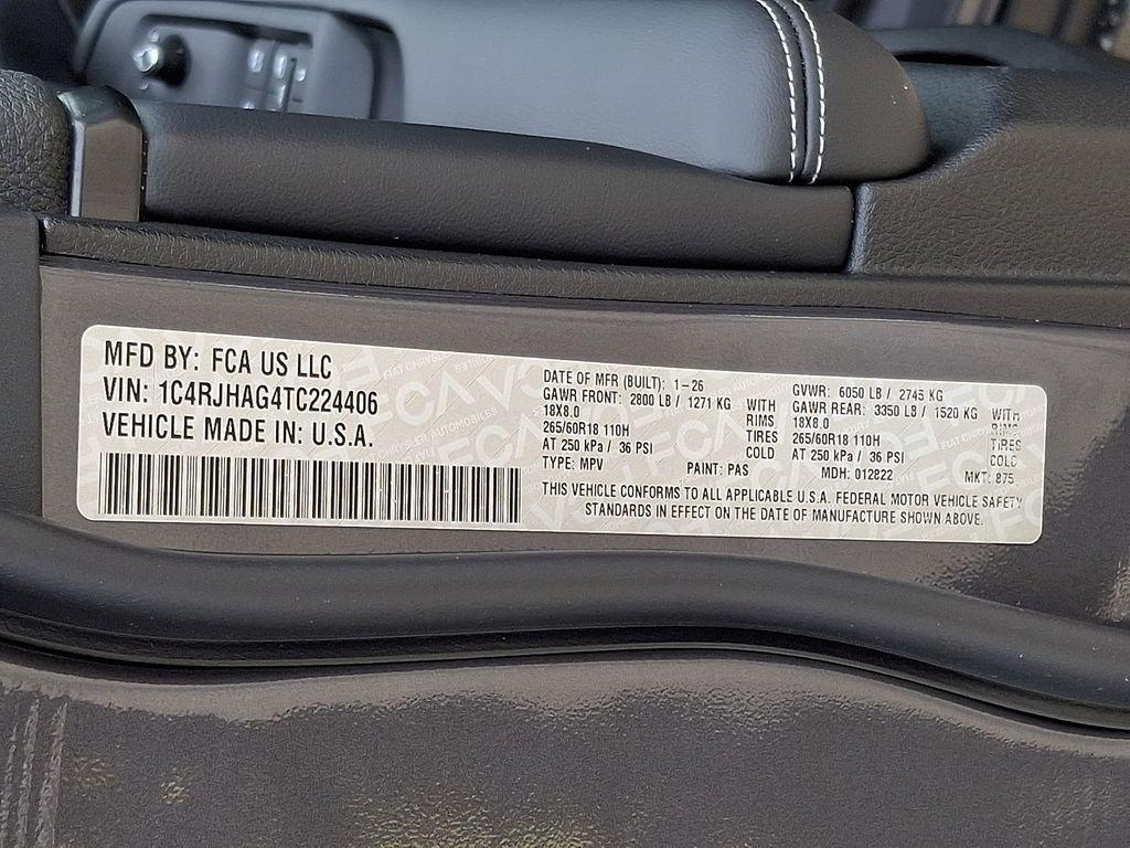 new 2026 Jeep Grand Cherokee car, priced at $42,585