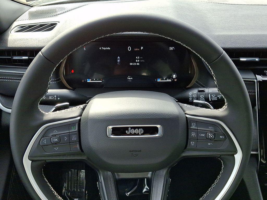 new 2026 Jeep Grand Cherokee car, priced at $42,585