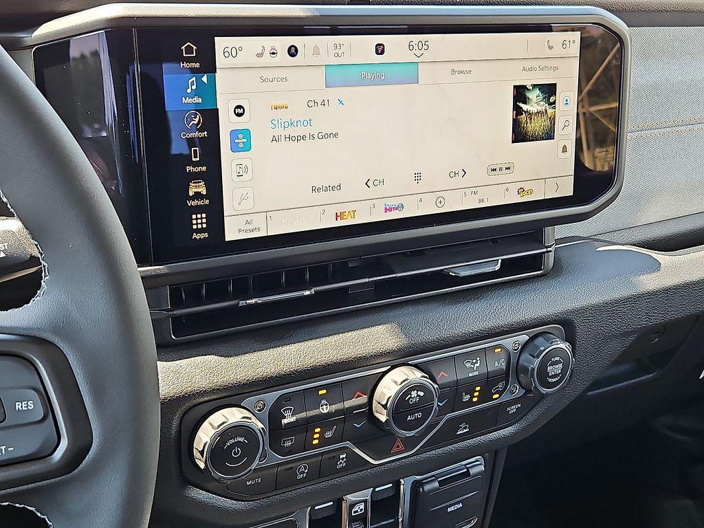 new 2025 Jeep Gladiator car, priced at $46,225