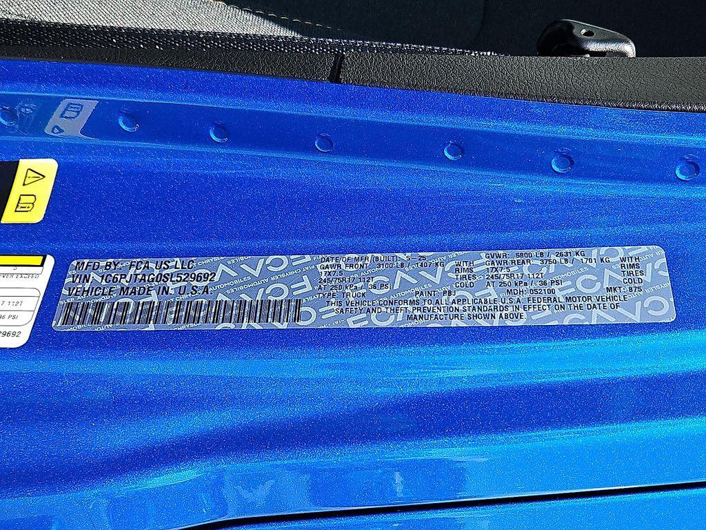 new 2025 Jeep Gladiator car, priced at $46,225