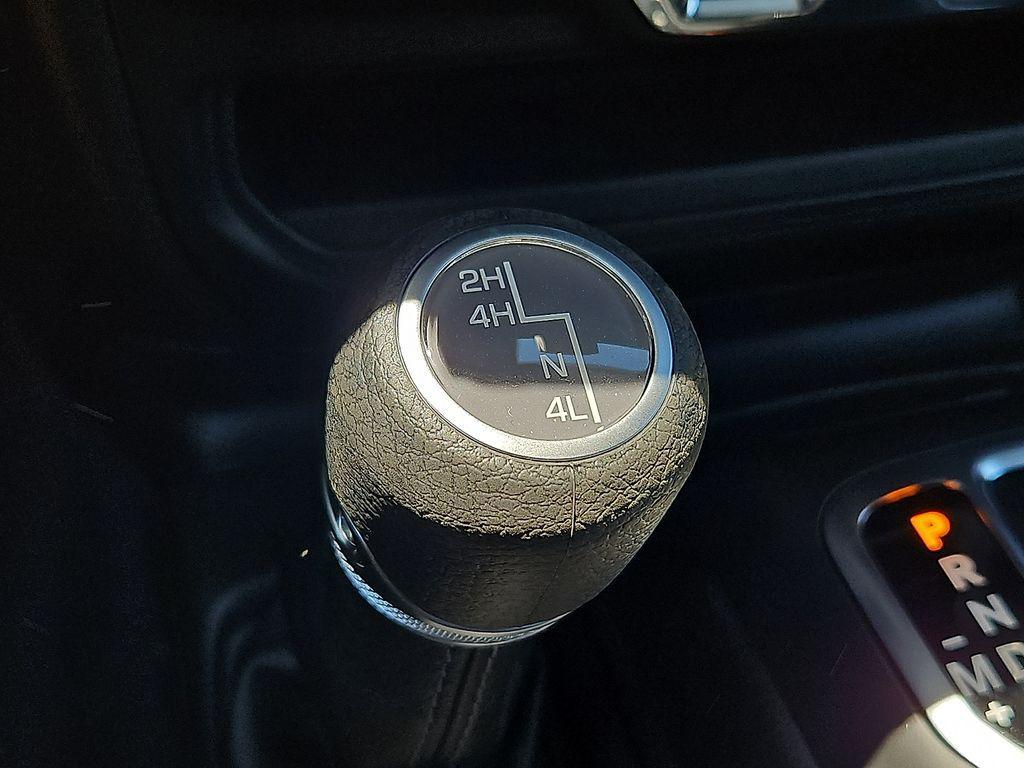 new 2025 Jeep Gladiator car, priced at $46,225