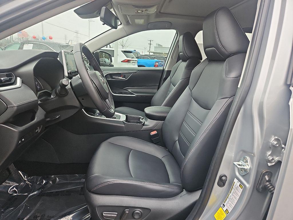 used 2019 Toyota RAV4 car, priced at $26,475